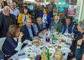 Μπακογιάννη και Πολάκης στο ίδιο τραπέζι στα Χανιά[Φωτογραφίες]
