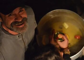 Καταγγελία από τον Πολυχρονόπουλο του «Άλλου Ανθρώπου» – Γείτονες έφεραν τη Δημοτική Αστυνομία να δει αν έχω άδεια