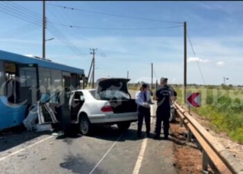 Ασύλληπτη Τραγωδία: 23χρονη κοπέλα ξεψύχησε στην άσφαλτο δίπλα στο 3χρονο κοριτσάκι της[Φωτογραφίες]