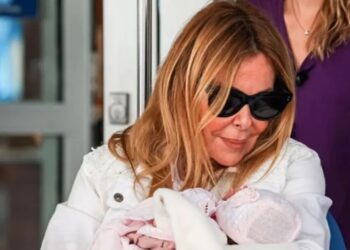 «Δεν έγινα μάνα, αλλά γιαγιά, το παιδί γεννήθηκε με κατεψυγμένο σπέρμα του νεκρού γιου μου», λέει η Ανα Ομπρεγόν