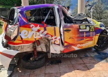 Σοκαριστικό ατύχημα με αγωνιστικό αυτοκίνητο στο Αίγιο – Στο νοσοκομείο 2 αθλητές[Φωτογραφίες]