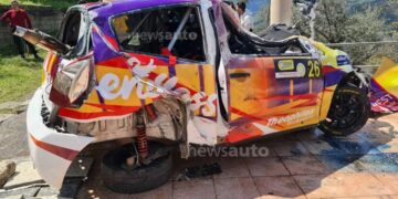 Σοκαριστικό ατύχημα με αγωνιστικό αυτοκίνητο στο Αίγιο – Στο νοσοκομείο 2 αθλητές[Φωτογραφίες]