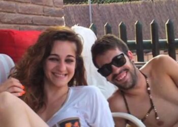 Είναι αδέρφια από τον ίδιο πατέρα, έχουν δύο παιδιά μαζί και τώρα θέλουν να παντρευτούν, αλλά τους το απαγορεύει ο νόμος