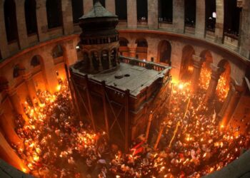 «Τρόμος» για το Άγιο Φως: Πρωτοφανή μέτρα από τις ισραηλινές Αρχές για τους προσκυνητές στα Ιεροσόλυμα