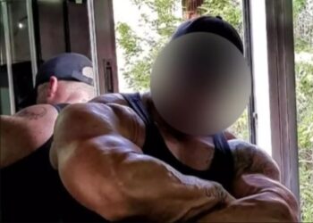 Αυτός είναι ο αστυνομικός που συνελήφθη για διακίνηση ναρκωτικών με περιπολικό της ΕΛΑΣ[Φωτογραφίες]