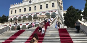 Alldaynews.gr “Με έταξε η μητέρα μου στην Τήνο όταν αρρώστησα… αυτό που έζησα δεν θα το ξεχάσω ποτέ”