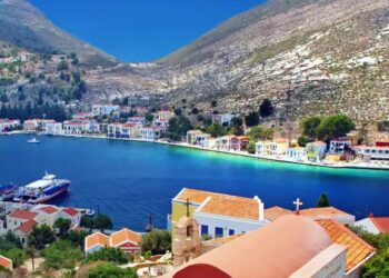 Καταγγελία από το Καστελλόριζο: 4χρονο αγοράκι χρειάστηκε να μεταβεί με τουρκικό σκάφος στην Τουρκία