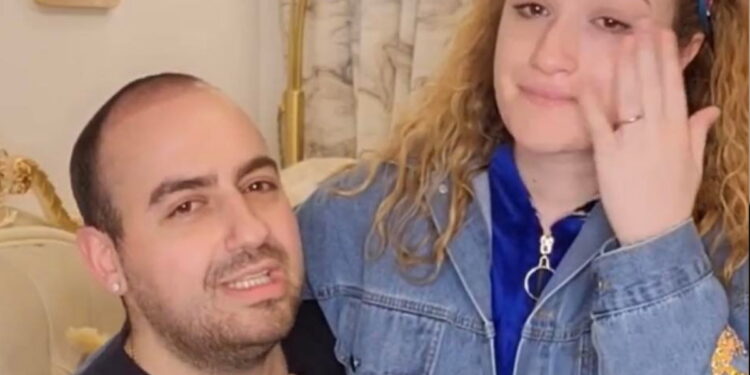 Alldaynews.gr Μαυρίκιος Μαυρικίου και Ιλάειρα Ζήση ανακοινώνουν με δάκρυα στα μάτια ότι έχασαν το μωρό που περίμεναν