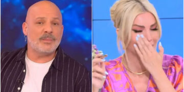 Έξαλλος ο Νίκος Μουτσινάς: Τα ”έχωσε” την Κατερίνα Καινούργιου on air[video]