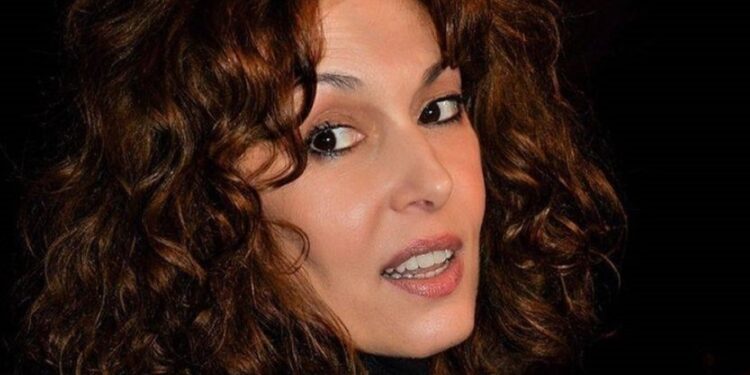 Alldaynews.gr Δήμητρα Παπαδήμα