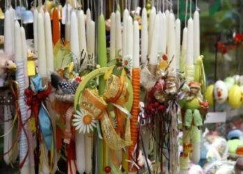 Πασχαλινό ωράριο καταστημάτων: Πώς θα λειτουργήσουν τη Μεγάλη Εβδομάδα