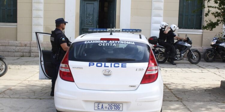 Alldaynews.gr Οι περιγραφές της φρίκης από την ασέλγεια του καθηγητή γερμανικών σε βάρος 15χρονου – Σε σοκ και η σύζυγός του