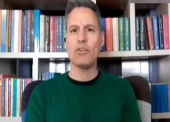 Γρηγόρης Πετράκος για Διονύση Σαββόπουλο: “Θεωρώ την πράξη του ναζιστική, ίση με τον βιασμό”