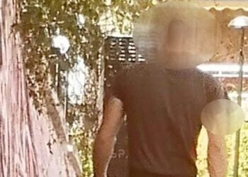 Ψάχνουν παντού τον «άντρα» που βάζει τον σκύλο του να σκοτώνει γατάκια