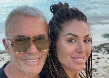 Στέλιος Ρόκκος: Οι πρώτες φωτό από τον Άγιο Δομίνικο – Με τη Λελέ Γκόφα για την ένωση του Survivor