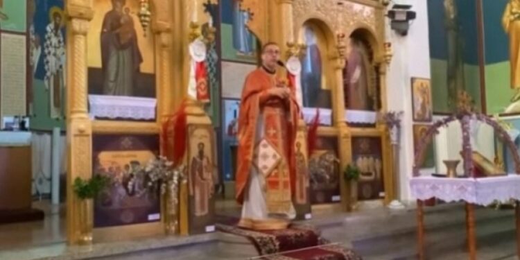 Alldaynews.gr Eξομολογητικό κήρυγμα ιερέα: «Είμαστε πελάτες στις ιεpόδουλες αλλά τις λιθοβολούμε» (video)