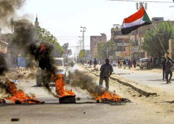 «Μπορεί να πεθάνουμε ανά πάσα στιγμή»-Δραματική η κατάσταση με τους εγκλωβισμένους Έλληνες στο Σουδάν