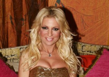 Στέλλα Μπεζαντάκου