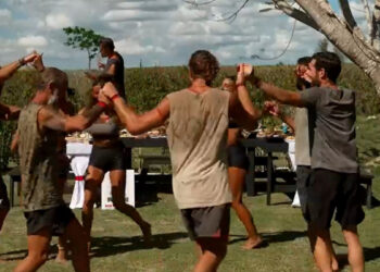 Του βγήκε “ξινό” το πασχαλινό έπαθλο: Παίκτης έφαγε μέχρι σκασμού στο Survivor και κατέληξε στο νοσοκομείο (video)