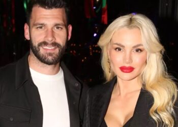 Alldaynews.gr Αλεξάνδρα Παναγιώταρου: Έφυγε από το σπίτι που έμενε με τον Στάθη Σχίζα