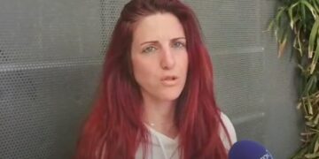 «Παιδιά με αίματα στο κεφάλι μου ζητούσαν βοήθεια» λέει για τη συμπλοκή εργαζόμενη στο εμπορικό κέντρο στα νότια προάστια