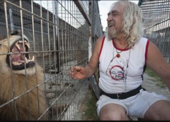 Χαλκιδική – Ο «Έλληνας Κόπερφιλντ»: «Δεν το έκανε», λέει η σύζυγος του «ξανθού μάγου» που συνελήφθη για βιασμό 16χρονης