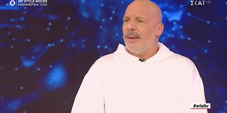 Alldaynews.gr «Είναι σα να δείχνετε το πουλί μου»: Φανερά εκνευρισμένος ο Νίκος Μουτσινάς στον αέρα (video)