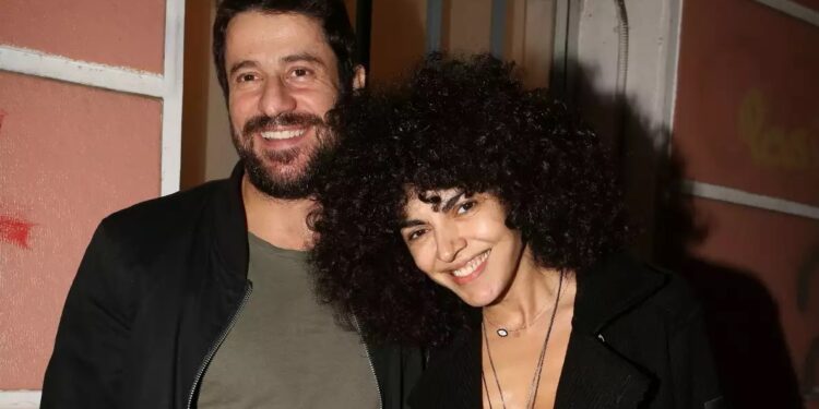 Alldaynews.gr Μαθεύτηκε 20 χρόνια μετά: Η θυελλώδης σχέση Γεωργούλη-Σολωμού, το “κρυφτούλι” & η αιτία του χωρισμού