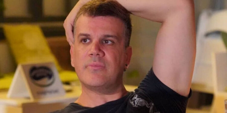 Θρηνεί ο τραγουδιστής των ONE-Ραγίζει καρδιές το τελευταίο «αντίο» στο facebook (φωτο, video)