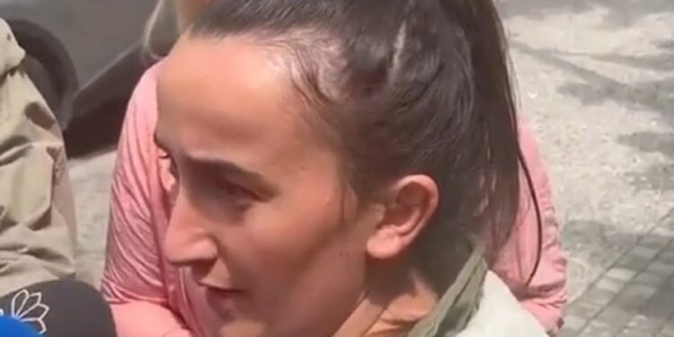 Alldaynews.gr «Δεν είχα πού να το αφήσω»-Έξι μήνες με αναστολή στην 22χρονη που άφησε το βρέφος της σε ΙΧ για να ψωνίσει