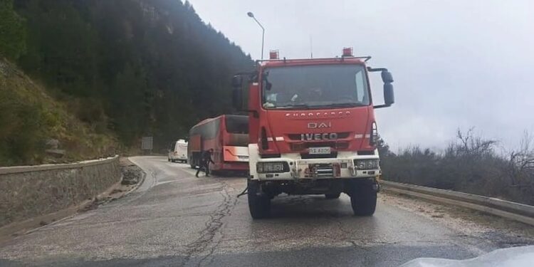 Κατερίνα Καινούργιου: Κατέρρευσε στον αέρα – «Ήθελα να φύγω, έχω πιεστεί επαγγελματικά» μετά και τον χθεσινό της καβγά με Μικρούτσικο