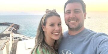 Alldaynews.gr Μύκονος: “Χλώμιασαν” οι νιόπαντροι – Ένας μισθός για 12 …στρείδια