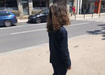 Zύγιζε μόλις 25 κιλά: 48χρονη μητέρα είχε φuλακισμένο το γιο της για 14 χρόνια & γλίτωσε από μια.. αλλεργία