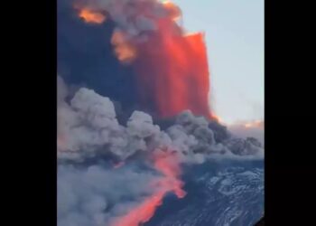 Εξερράγη η Αίτνα: Σοκαριστικές εικόνες από τη Σικελία – Αναστολή πτήσεων