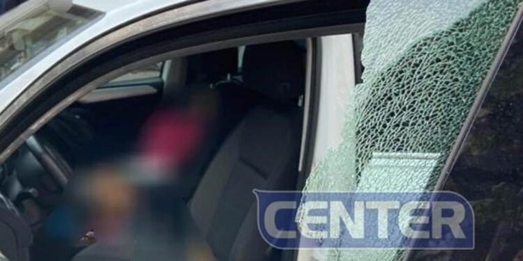 Alldaynews.gr Παραλίγο Νέα Τραγωδία στην Καβάλα: Παιδί 2,5 ετών κλειδώθηκε στο ΙΧ της μητέρας του – Έσπασαν το παράθυρο για να το βγάλουν
