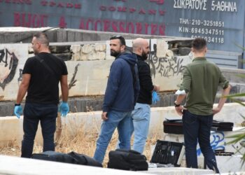 Πριν Λίγο: Θρίλερ στη Βαρβάκειο αγορά-Βρέθηκε νεκρή γυναίκα με σημάδια στο λαιμό[Δείτε Φωτογραφίες]