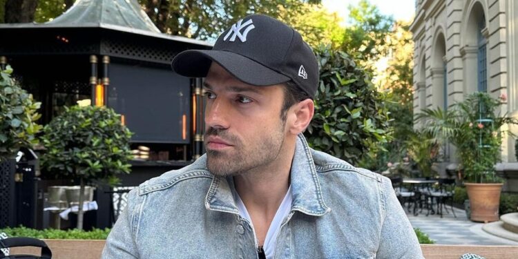 Κωνσταντίνος Αργυρός: «Ο ήρωάς μου, η μητέρα μου» – Η συγκινητική ιστορία της γέννησής του (φωτο)