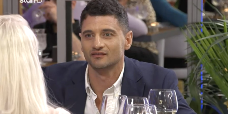 Alldaynews.gr «Είναι κοντός κι αγύμναστος, φεύγω!»: Η εντυπωσιακή ξανθιά που σηκώθηκε κι έφυγε απ’ το First Dates – Χαμός στο Twitter (video)