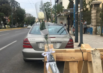 Τροχαίο στην Καλλιθέα: «Μη μου τρυπάτε την καρδιά» – Συντετριμμένος ο πατέρας της 12χρονης