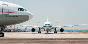 Alldaynews.gr Τραγωδία στον αέρα: Επιβάτης έχασε τη ζωή του εν ώρα πτήσης προς Αθήνα