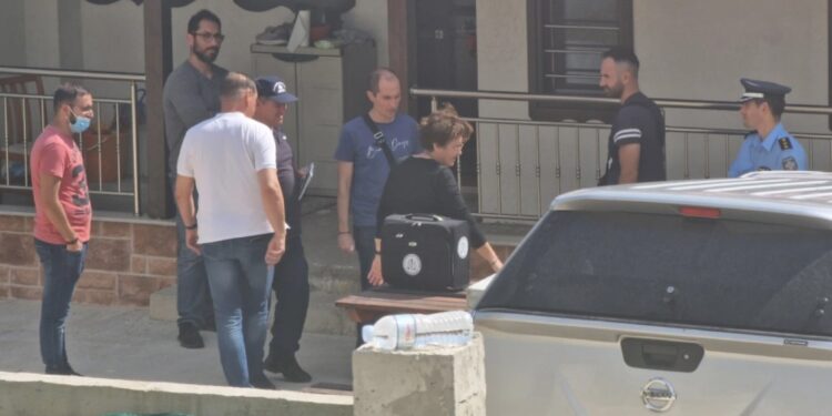 Έγκλημα στη Χαλκιδική: Τέσσερις φορές πυροβόλησε την 36χρονη μπροστά στα μάτια του 8χρονου παιδιού της[video]