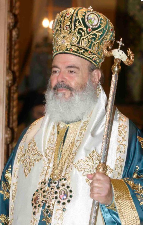 Δεν έλειψε ούτε μία μέρα: Η γυναίκα που φροντίζει τον τάφο του Αρχιεπισκόπου Χριστόδουλου εδώ και 15 χρόνια[Φωτογραφίες]