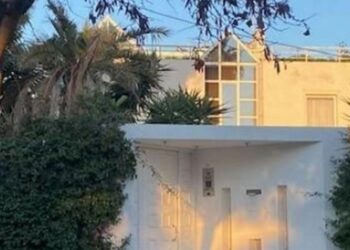 Alldaynews.gr Τραγικές ώρες για τον Αργύρη Παπαργυρόπουλο: Στο σφυρί το σπίτι του στην… οδό Τύχης της Γλυφάδας