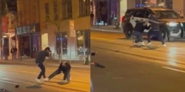 Φρίκη: Μαστίγωσε στη μέση του δρόμου έναν άνδρα με φίδι μετά από καβγά[video]