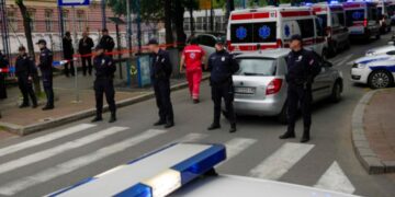 Alldaynews.gr Βελιγράδι: Πυροβολισμοί σε δημοτικό σχολείο απο 13χρονο μαθητή – Ένας νεκρός, πέντε τραυματίες