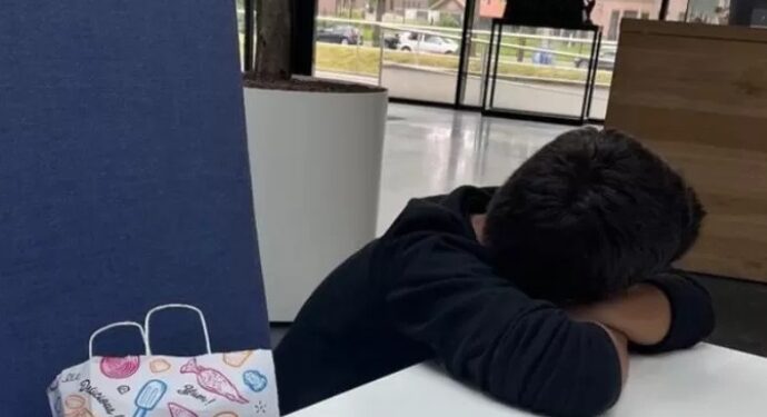 Alldaynews.gr Μυστήριο με 5χρονο: Εξαφανίστηκε μετά το σεισμό στην Τουρκία και βρέθηκε να περπατά σε πόλη της Ολλανδίας