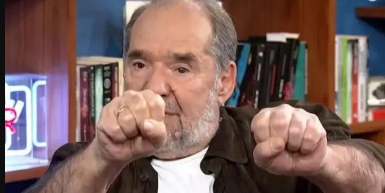 Σε ταραχή ο Θέμης Ανδρεάδης: «Είναι σκληρό, με έπιασε ο γιος μου από την φανέλα γιατί πήγα να πηδήξω»