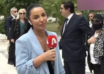 Κατιάνα Μπαλανίκα: Υποβασταζόμενη στην κηδεία του Στηβ Κακέτση (φωτο, video)