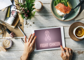 Η βιταμίνη που μειώνει τον κίνδυνο θανάτου από καρκίνο – Σε ποια τρόφιμα τη βρίσκουμε