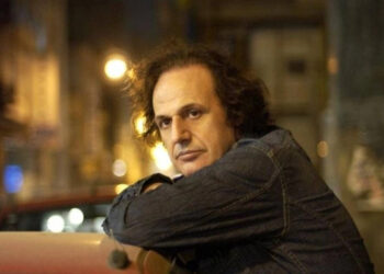 Δύσκολες ώρες βιώνει ο Βασίλης Παπακωνσταντίνου! «Θα είσαι για πάντα στην καρδιά μας»